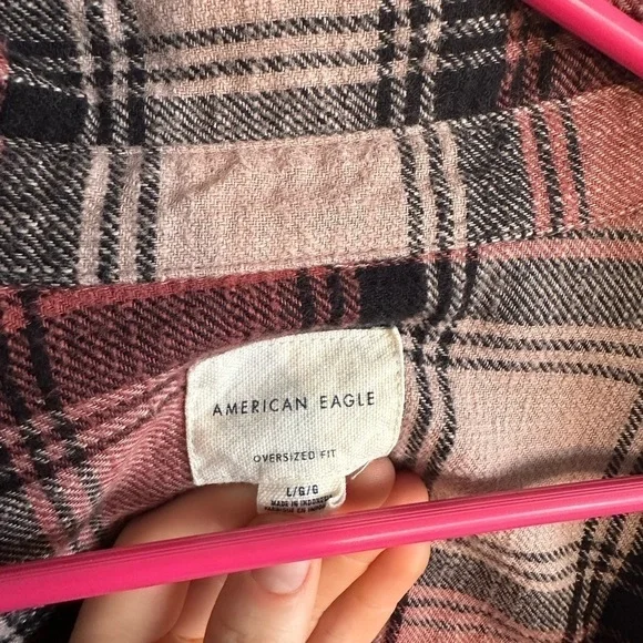 Distressed flannel - Picture 2 of 5